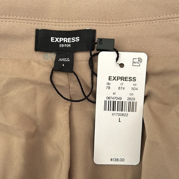 NEW Express Double Breasted Cropped Blazer Blush Taupe Size Large - Picture 13 of 13